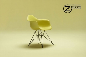 Charles & Ray Eames: Eames Plastic Armchair DAR 0 Zucchi Arredamenti